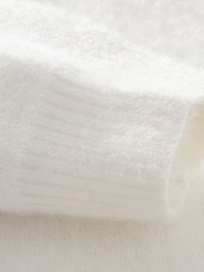 White Plaid Stripe Knit Sweater – Soft Winter Pullover with “N” Logo